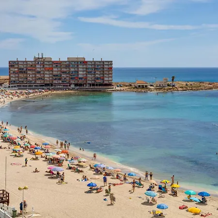 Concordia Beachside Apartment: Near Del Cura & Station