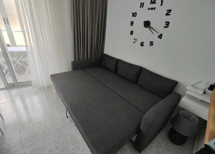 Calle Concordia 86, Two Bedroom Apartment, Up To 6 Guests, Near Del Cura Beach,supermarket Mercadona And Bus Station Appartement