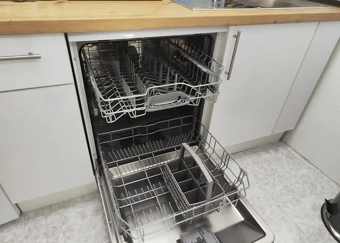 Calle Concordia 86, Two Bedroom Apartment, Up To 6 Guests, Near Del Cura Beach,supermarket Mercadona And Bus Station