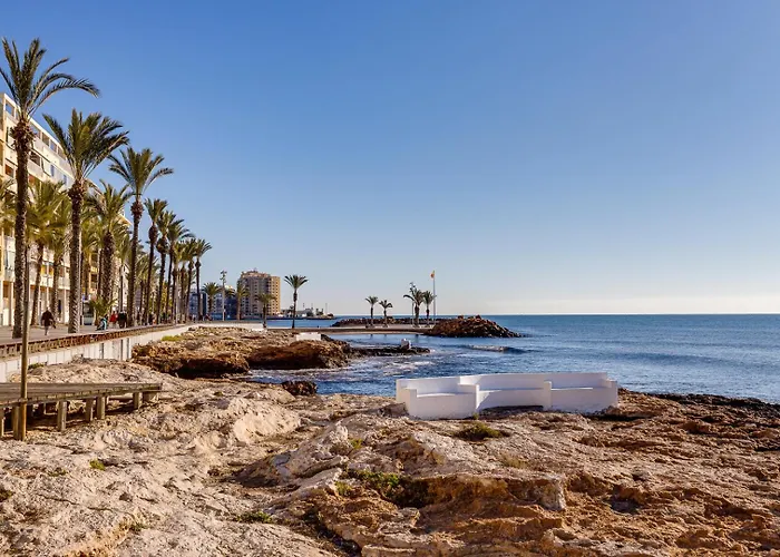 Calle Concordia 86, Two Bedroom Apartment, Up To 6 Guests, Near Del Cura Beach,supermarket Mercadona And Bus Station Appartement