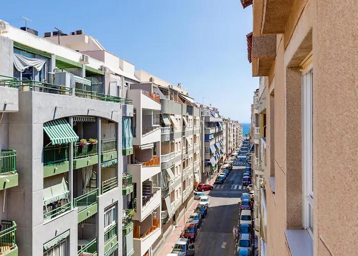 Calle Concordia 86, Two Bedroom Apartment, Up To 6 Guests, Near Del Cura Beach,supermarket Mercadona And Bus Station Appartement