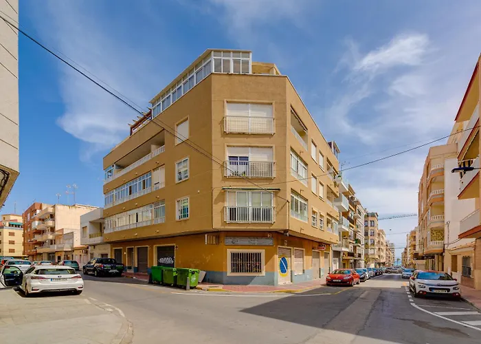 Calle Concordia 86, Two Bedroom Apartment, Up To 6 Guests, Near Del Cura Beach,supermarket Mercadona And Bus Station Appartement
