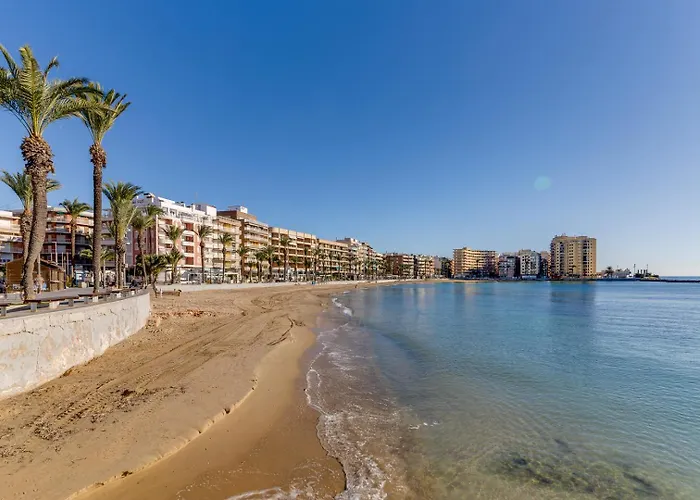 Calle Concordia 86, Two Bedroom Apartment, Up To 6 Guests, Near Del Cura Beach,supermarket Mercadona And Bus Station Appartement *