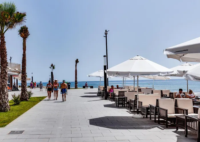 Calle Concordia 86, Two Bedroom Apartment, Up To 6 Guests, Near Del Cura Beach,supermarket Mercadona And Bus Station Appartement *