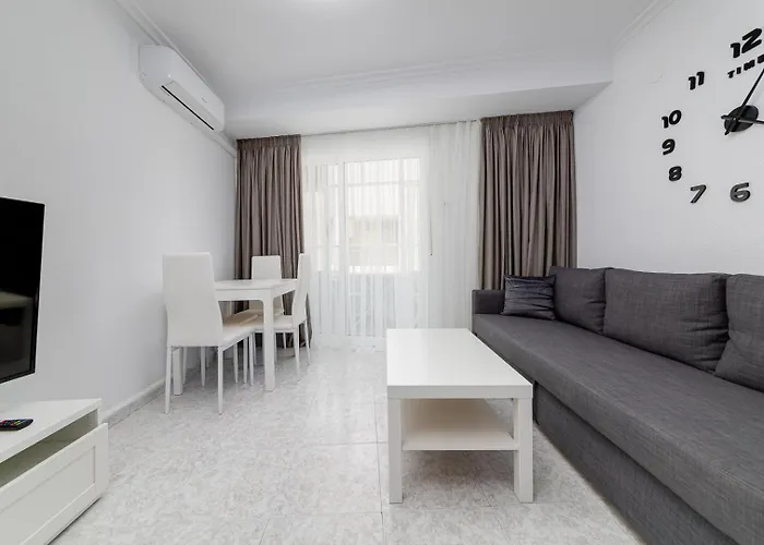 Calle Concordia 86, Two Bedroom Apartment, Up To 6 Guests, Near Del Cura Beach,supermarket Mercadona And Bus Station Torrevieja