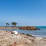 Calle Concordia 86, Two Bedroom Apartment, Up To 6 Guests, Near Del Cura Beach,supermarket Mercadona And Bus Station Торевьиа