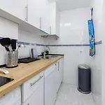 Апартаменты Calle Concordia 86, Two Bedroom Apartment, Up To 6 Guests, Near Del Cura Beach,supermarket Mercadona And Bus Station Торевьиа