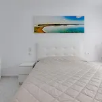 Calle Concordia 86, Two Bedroom Apartment, Up To 6 Guests, Near Del Cura Beach,supermarket Mercadona And Bus Station
