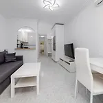 Апартаменты Calle Concordia 86, Two Bedroom Apartment, Up To 6 Guests, Near Del Cura Beach,supermarket Mercadona And Bus Station *