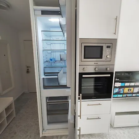 Concordia Beachside Apartment: Near Del Cura & Station * Torrevieja