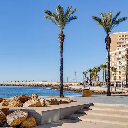 Calle Concordia 86, Two Bedroom Apartment, Up To 6 Guests, Near Del Cura Beach,supermarket Mercadona And Bus Station