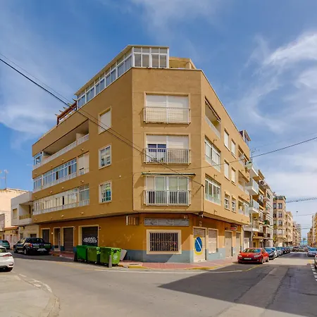 Calle Concordia 86, Two Bedroom Apartment, Up To 6 Guests, Near Del Cura Beach,supermarket Mercadona And Bus Station Апартаменты