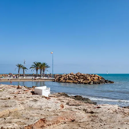 Calle Concordia 86, Two Bedroom Apartment, Up To 6 Guests, Near Del Cura Beach,supermarket Mercadona And Bus Station Торевьиа