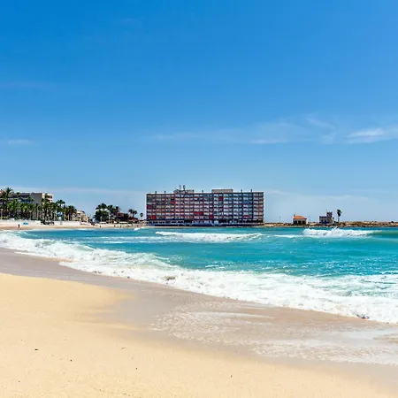 Calle Concordia 86, Two Bedroom Apartment, Up To 6 Guests, Near Del Cura Beach,supermarket Mercadona And Bus Station Апартаменты