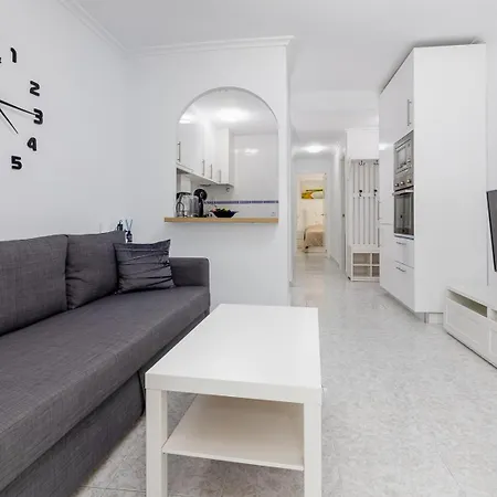 Апартаменты Calle Concordia 86, Two Bedroom Apartment, Up To 6 Guests, Near Del Cura Beach,supermarket Mercadona And Bus Station