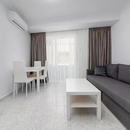 Calle Concordia 86, Two Bedroom Apartment, Up To 6 Guests, Near Del Cura Beach,supermarket Mercadona And Bus Station טורבייחה