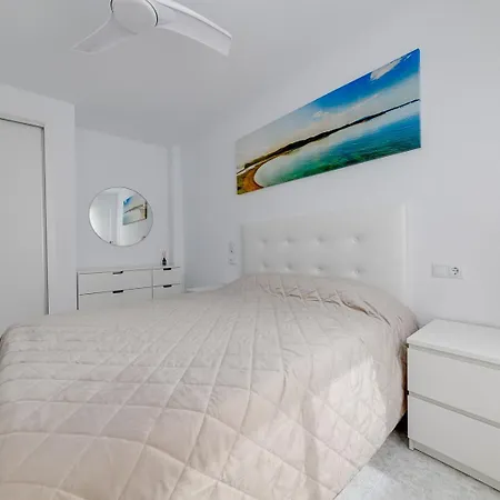 דירה Calle Concordia 86, Two Bedroom Apartment, Up To 6 Guests, Near Del Cura Beach,supermarket Mercadona And Bus Station טורבייחה