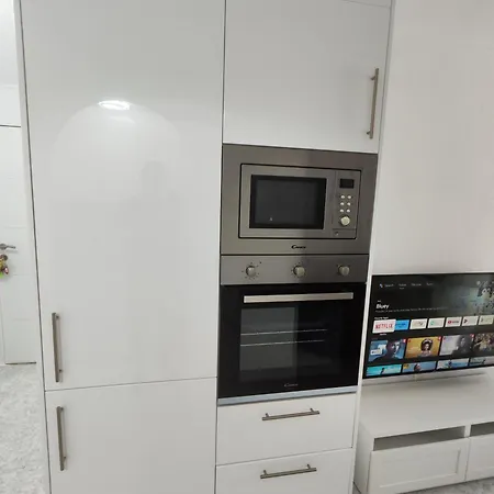 Calle Concordia 86, Two Bedroom Apartment, Up To 6 Guests, Near Del Cura Beach,supermarket Mercadona And Bus Station *