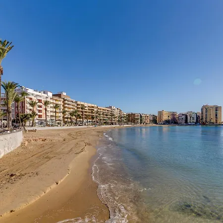 Calle Concordia 86, Two Bedroom Apartment, Up To 6 Guests, Near Del Cura Beach,supermarket Mercadona And Bus Station Lägenhet *
