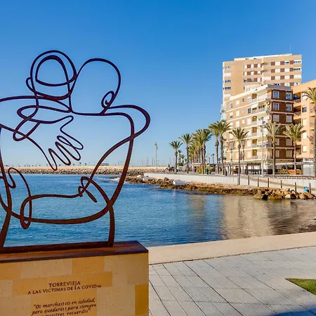 Calle Concordia 86, Two Bedroom Apartment, Up To 6 Guests, Near Del Cura Beach,supermarket Mercadona And Bus Station Lägenhet